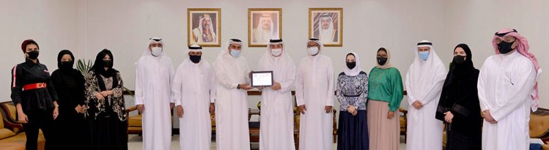 البحرين تعتز بعطاءات أبناءها في العمل الخيري والإنساني النبيلين