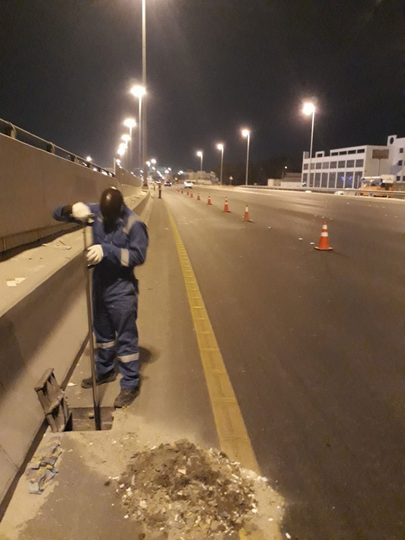 "الأشغال": تنظيف 49 ألف فتحة تصريف وصيانة 76 محطة ضخ لمياه الأمطار
