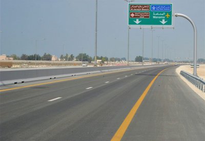 وزير الأشغال: تجميل "الجنوبي الدائري" بدءاً من دواره حتى منتجع "جميرا" بعد استكمال تمديدات خطوط الري