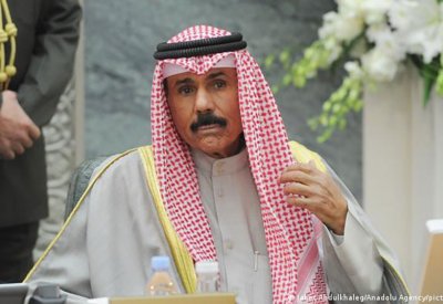 أمير الكويت يقبل استقالة الحكومة
