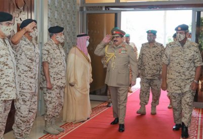جلالة الملك المفدى يعرب عن اعتزازه بقوة دفاع البحرين ورجالها البواسل