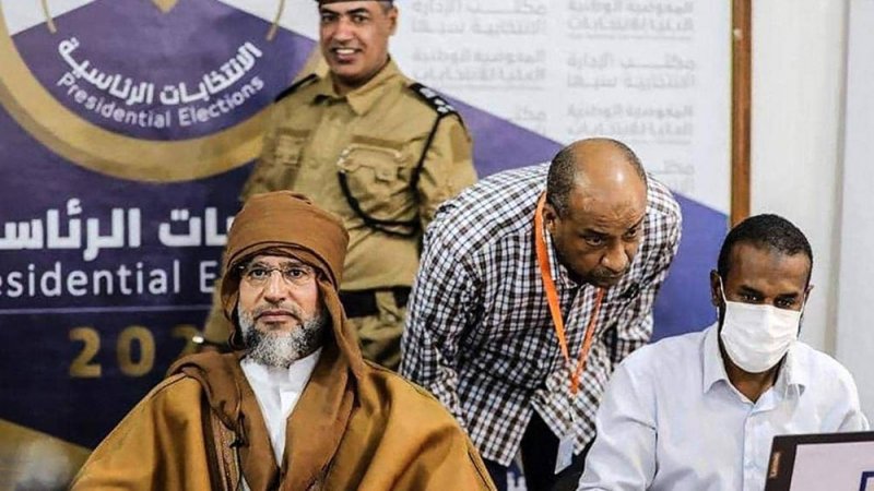القذافي الابن عاد برداء أبيه.. والرهان بيد "تيار الخضر"