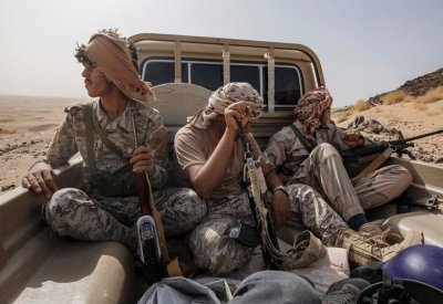 معارك مستمرة بمأرب.. وقوات مدربة تصل للقتال ضد الحوثيين