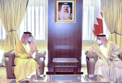 وزير العدل يستعرض مع السفير السعودي مجالات التعاون المشترك
