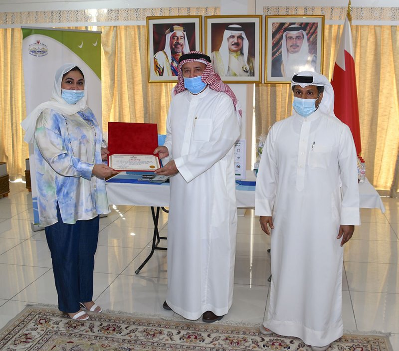 محافظ المحرق يشيد بجهود إدارة الشئون الصحية والإجتماعية  بوزارة الداخلية في التوعية من مخاطر الأمراض