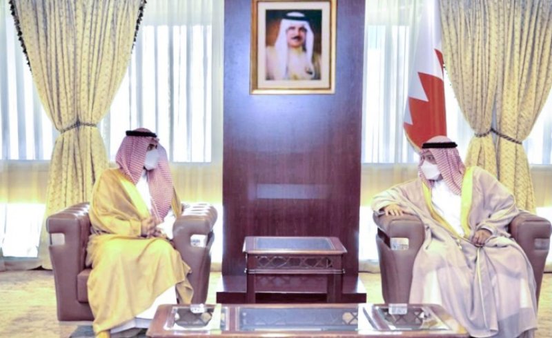 وزير العدل يستعرض مع السفير السعودي مجالات التعاون المشترك