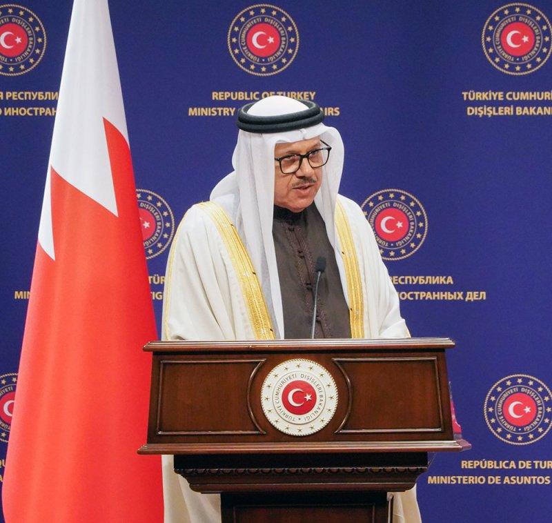 وزير الخارجية يعقد مؤتمرًا صحفيًا مع وزير خارجية الجمهورية التركية
