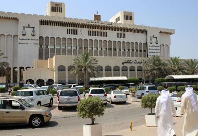 النيابة الكويتية تأمر بحبس 18 شخصاً في قضية تمويل حزب الله