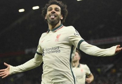 بـ"القميص التاريخي".. لفتة إنسانية من محمد صلاح