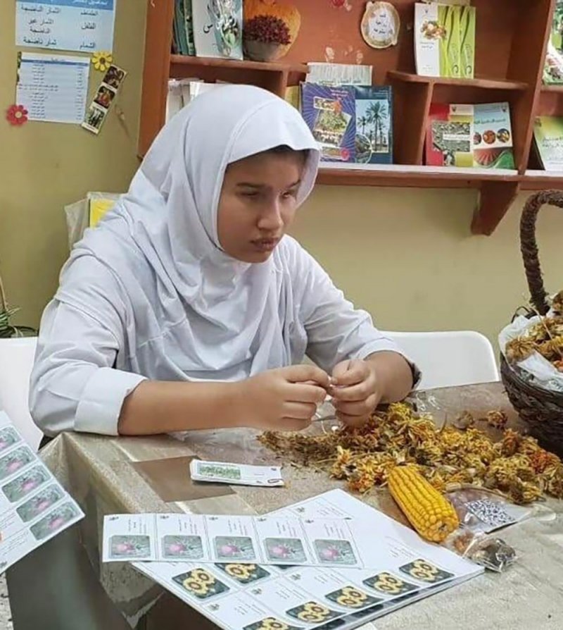 "مريم" تتحدى كف البصر وحلمها أن تصبح معلمة 