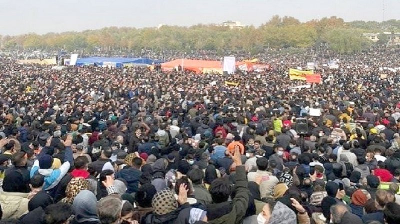 أصفهان تنتفض احتجاجا على شح المياه