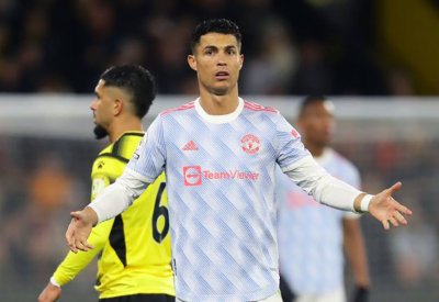 واتفورد يعمق جراح مانشستر يونايتد برباعية