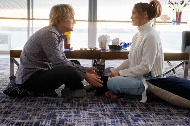 جنيفر لوبيز تكشف بوستر فيلمها "Marry Me"