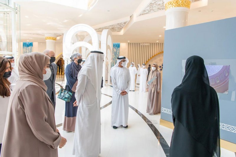 جامع الشيخ زايد الكبير ينظم معرض ملامح فنية – خطوط أنيقة ومعالم ملهمة