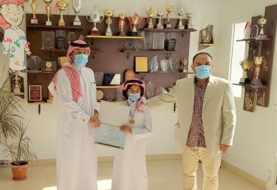 "محمد" يتجاوز صعوبات التعلّم ويحصد التفوق والتكريم