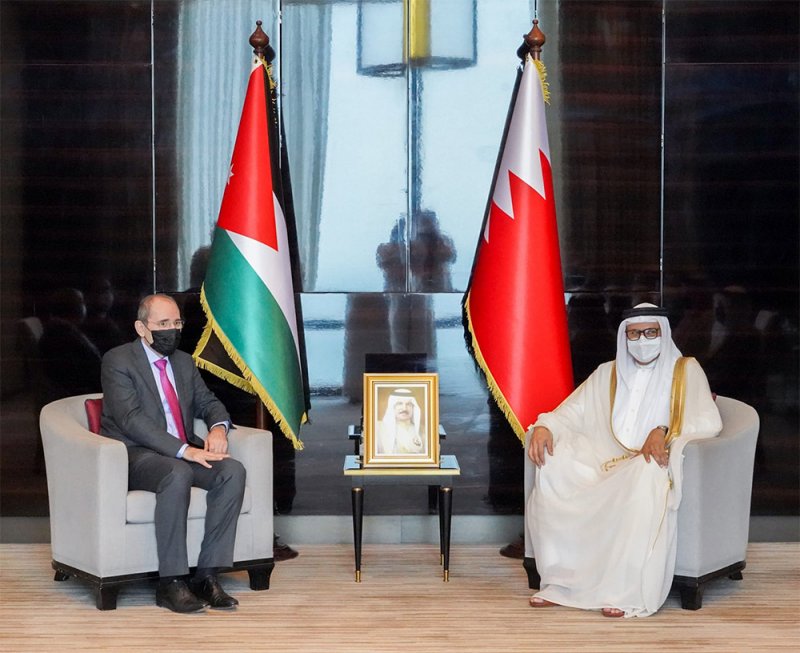 وزير الخارجية يجتمع مع نائب رئيس الوزراء وزير الخارجية وشؤون المغتربين بالمملكة الأردنية الهاشمية