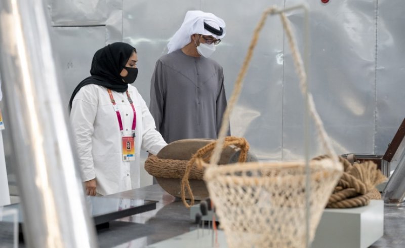 ولي عهد أبوظبي يزور جناح مملكة البحرين في معرض إكسبو دبي الدولي