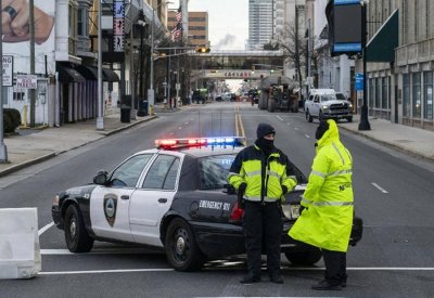 جريمة أم حادث؟.. شابة تلقى حتفها في مكب للنفايات
