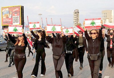 علل لبنان في “حزب الله” ودولة عاجزة عن كبح نفوذ إيران
