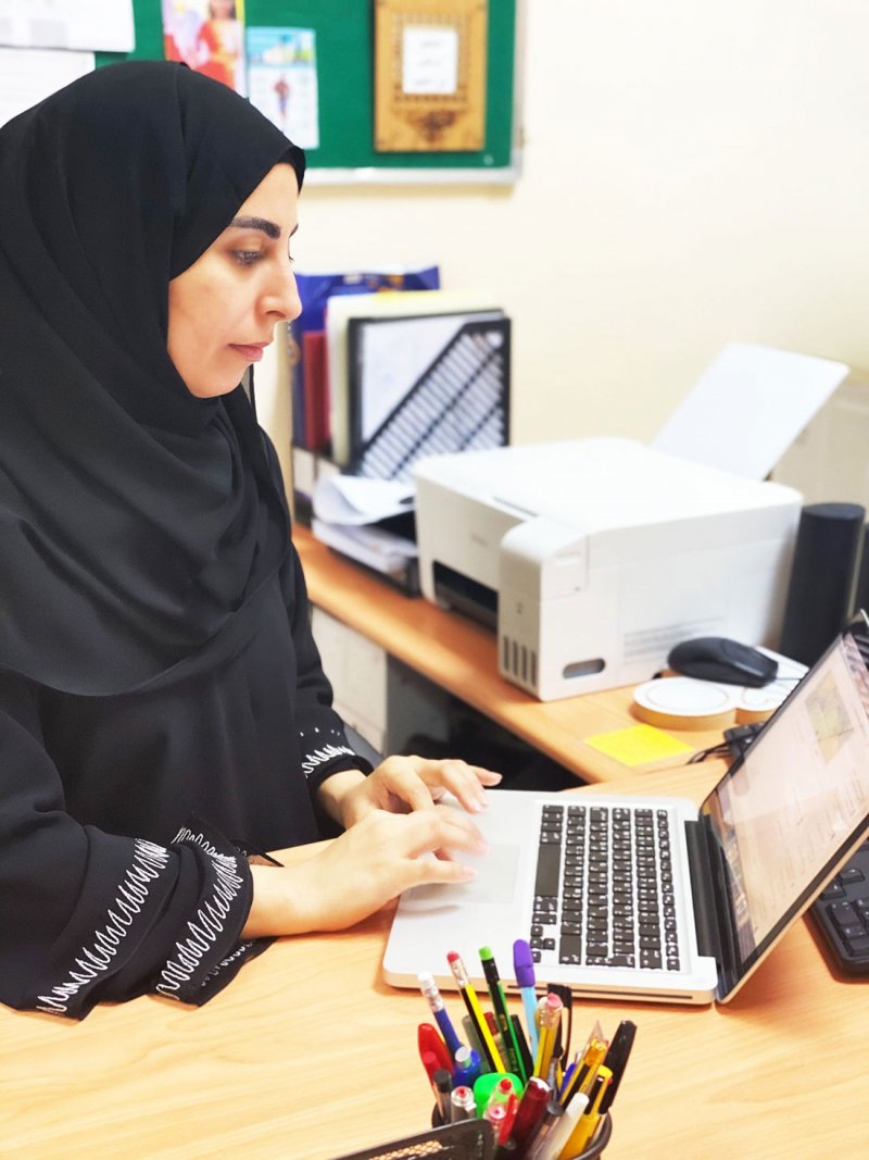 "نسيبة بنت كعب" مدرسة بحرينية ضمن شبكة التميز الرقمي العالمي