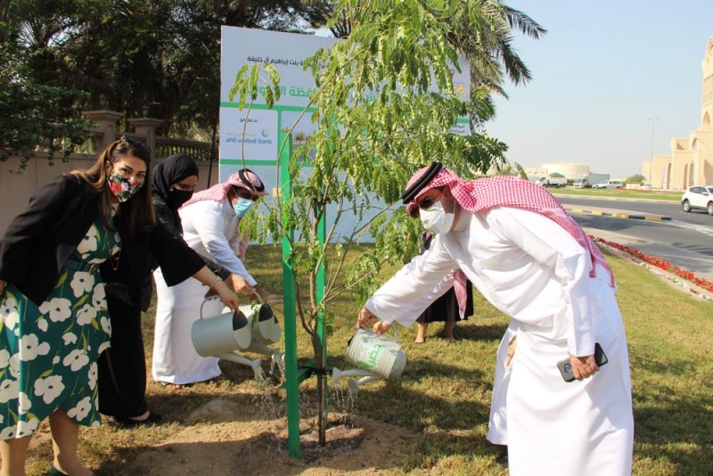 البنك الأهلي المتحد يدعم الحملة الوطنية للتشجير