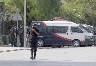 تونس: “تكفيري” يحاول الاعتداء على الشرطة