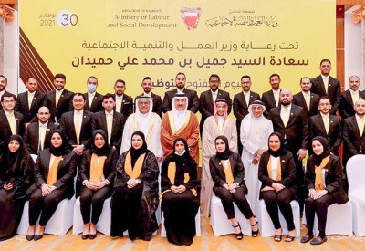 حميدان يشهد مقابلات توظيف جماعي لـ125 وظيفة في تخصصات الادارة والهندسة والمحاسبة ونظم المعلومات والتسويق