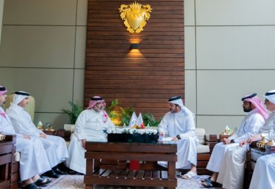 خالد بن حمد يستقبل رئيس الاتحاد البحريني للسيارات