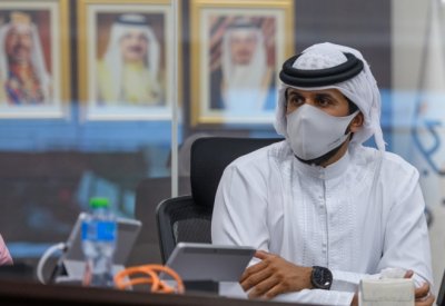 ناصر بن حمد يزور موقع مشروع تحديث مصفاة بابكو ويوجه بتشجير المصفاة والطرق المحيطة للحفاظ على البيئة
