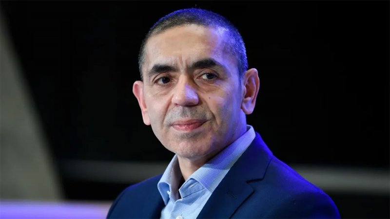 مخترع لقاح فايزر: لا داعي للهلع من أوميكرون