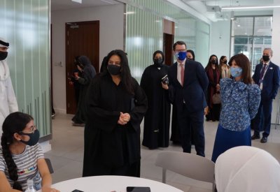 الأمين العام لمجلس التعليم العالي تزور الجامعة الامريكية