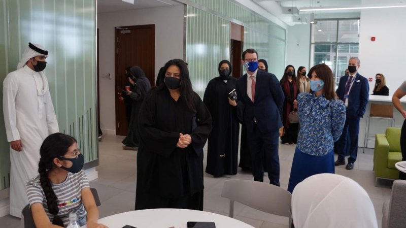 الأمين العام لمجلس التعليم العالي تزور الجامعة الامريكية