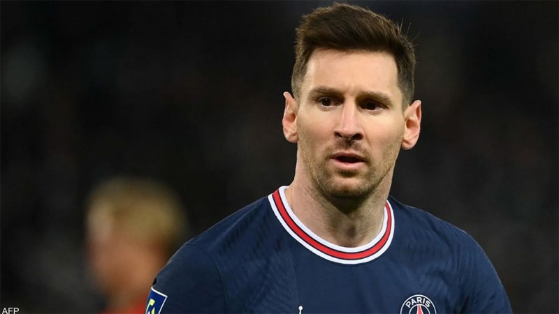 ميسي يكشف سر تخليه عن القميص 10 في باريس سان جرمان