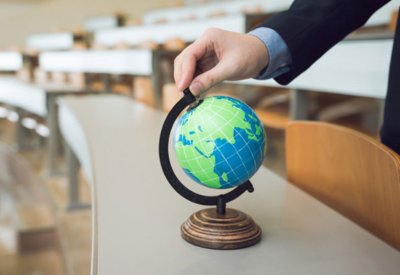 تدويل التعليم العالي سبيل وصول الجامعات البحرينية إلى الريادة العالمية