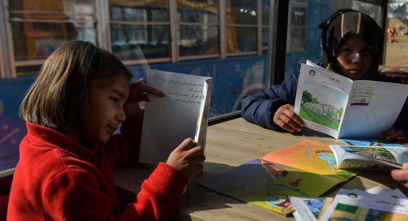 مكتبات متنقلة تعود إلى إسعاد الأطفال في كابول
