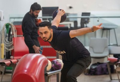 سلطان المصري في صدارة بطولة العيد الوطني للبولينج
