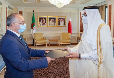 وزير الخارجية يتسلم نسخة من أوراق اعتماد سفير الجزائر