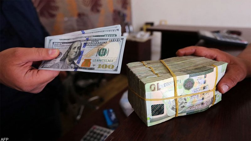 جدل بشأن رفع سعر الدينار الليبي.. هل هي خطوة لضبط الأسعار؟