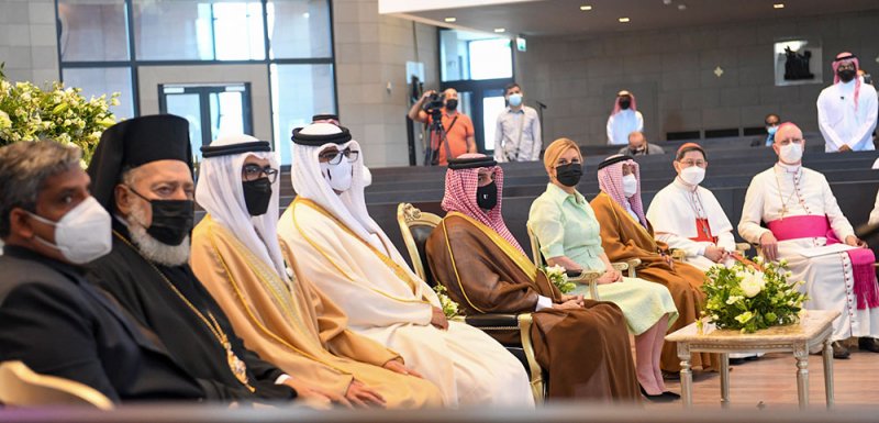 جلالة الملك المفدى ينيب سمو الشيخ عبدالله بن حمد لافتتاح الكاتدرائية الكاثوليكية الجديدة الأكبر في منطقة الخليج العربي