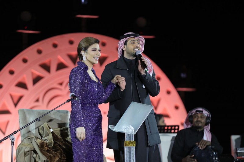 فؤاد عبدالواحد "يزف" أصالة على عريسها في مسرح "ليالي أوايسس"