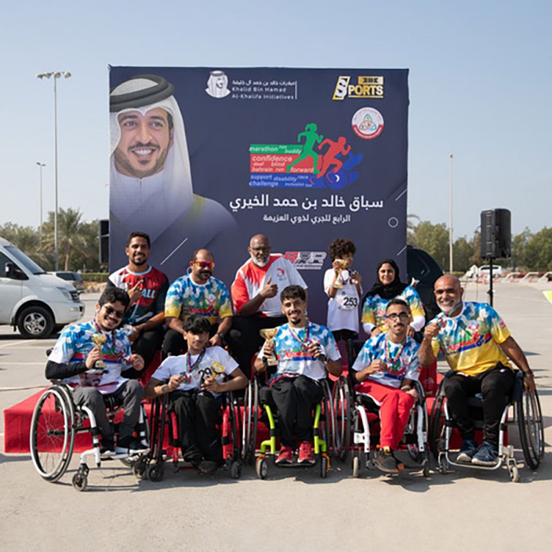 خالد بن حمد يرعى سباق سموه الخيري الرابع للجري لذوي العزيمة في حلبة البحرين الدولية