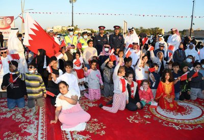 محافظة المحرق تحتفل بالأعياد الوطنية المجيدة