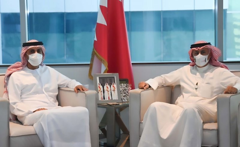 وزير الصناعة يستقبل الرئيس التنفيذي لسوق أبو ظبي للأوراق المالية