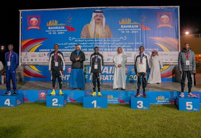 خالد بن حمد يشيد برعاية جلالة الملك لسباق نصف ماراثون البحرين الملكي الليلي