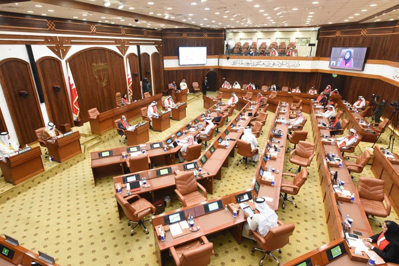 النواب يستوضح الترخيص للأجانب بمزاولة الأنشطة التجارية