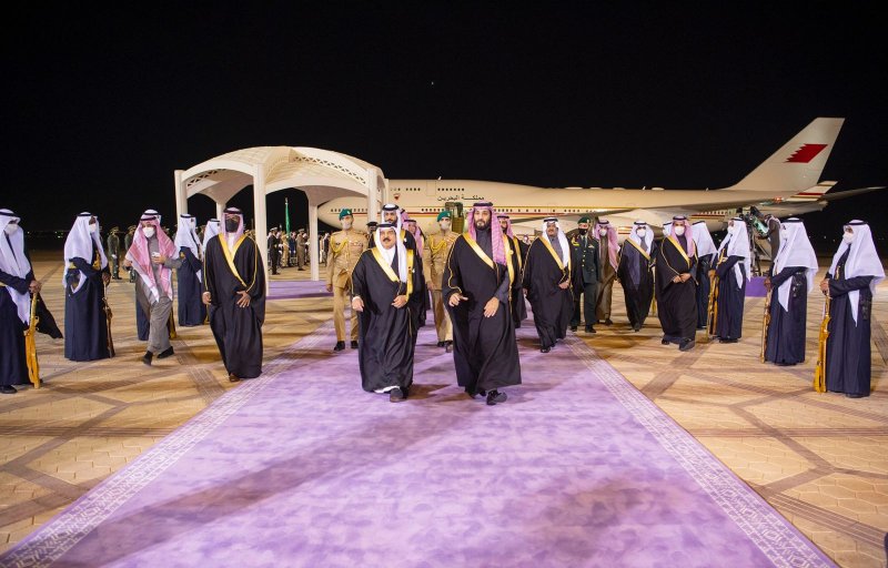 بالصور: جلالة الملك المفدى يصل إلى الرياض