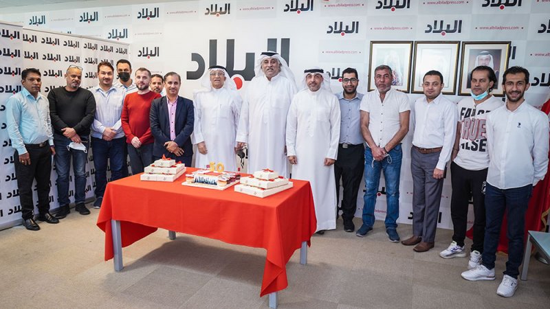 أسرة صحيفة البلاد تحتفي بالأعياد الوطنية
