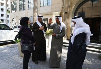 الإسكان تشرع في توزيع وحدات مدن "خليفة" و"شرق الحد" و "شرق سترة"
