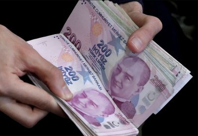 لمواجهة أزمة الليرة التركية.. "قرار مهم" من أردوغان