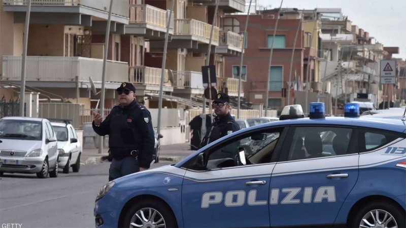 فضيحة أخلاقية مدوية بإيطاليا.. والضحايا 400 امرأة